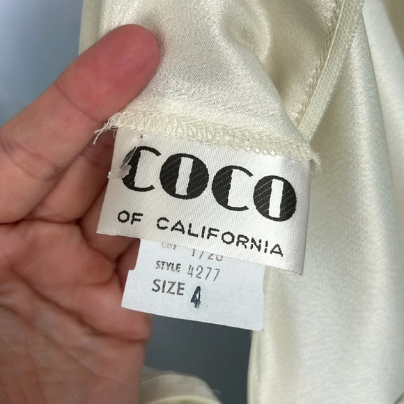 Vintage COCO Cream Midi Scoop Neck Belted Dream Dress Size 4 - Picture 9 of 11